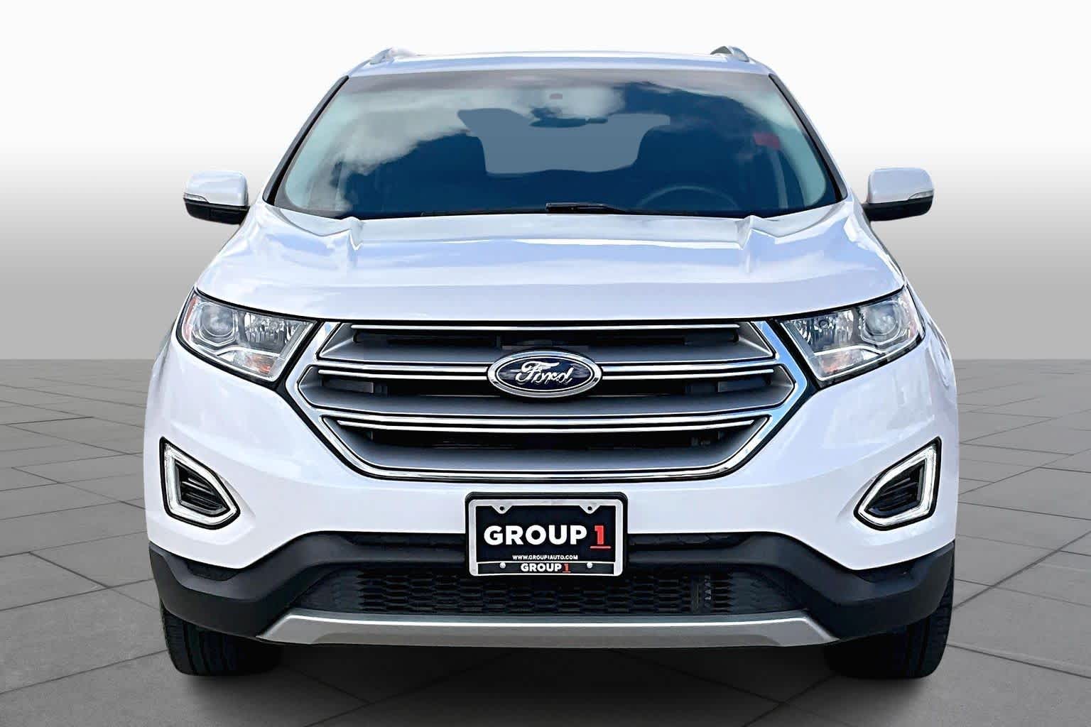 2016 Ford Edge Titanium photo 3