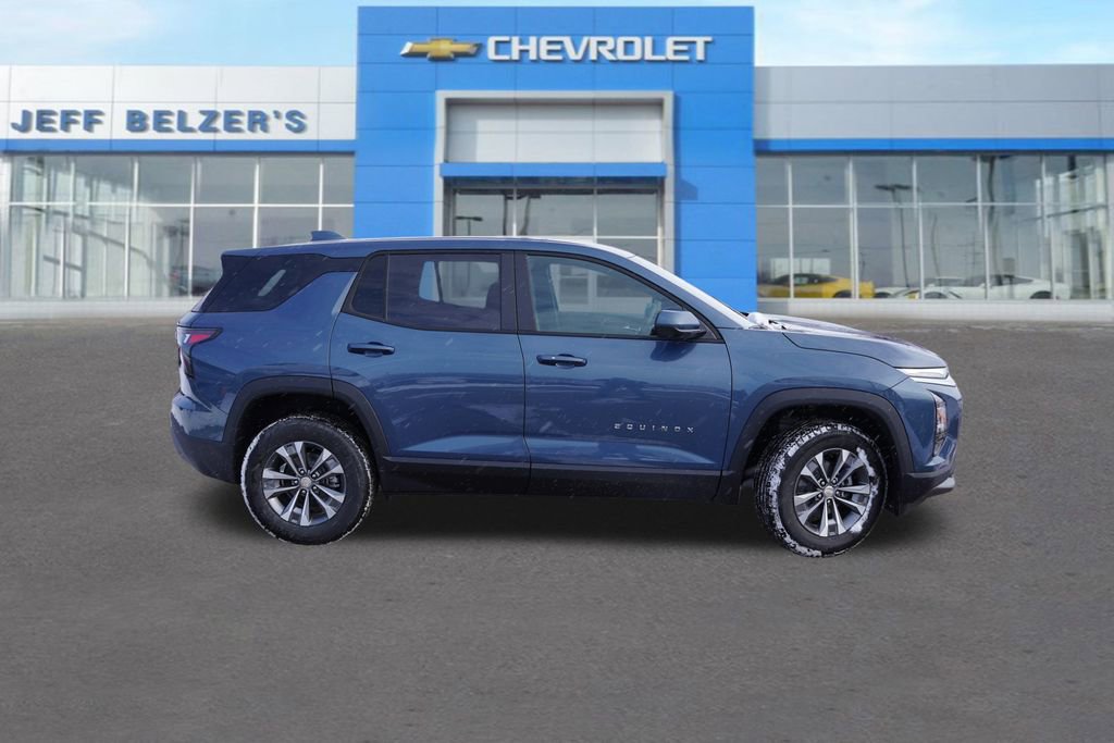 2026 Chevrolet Equinox LT photo 2