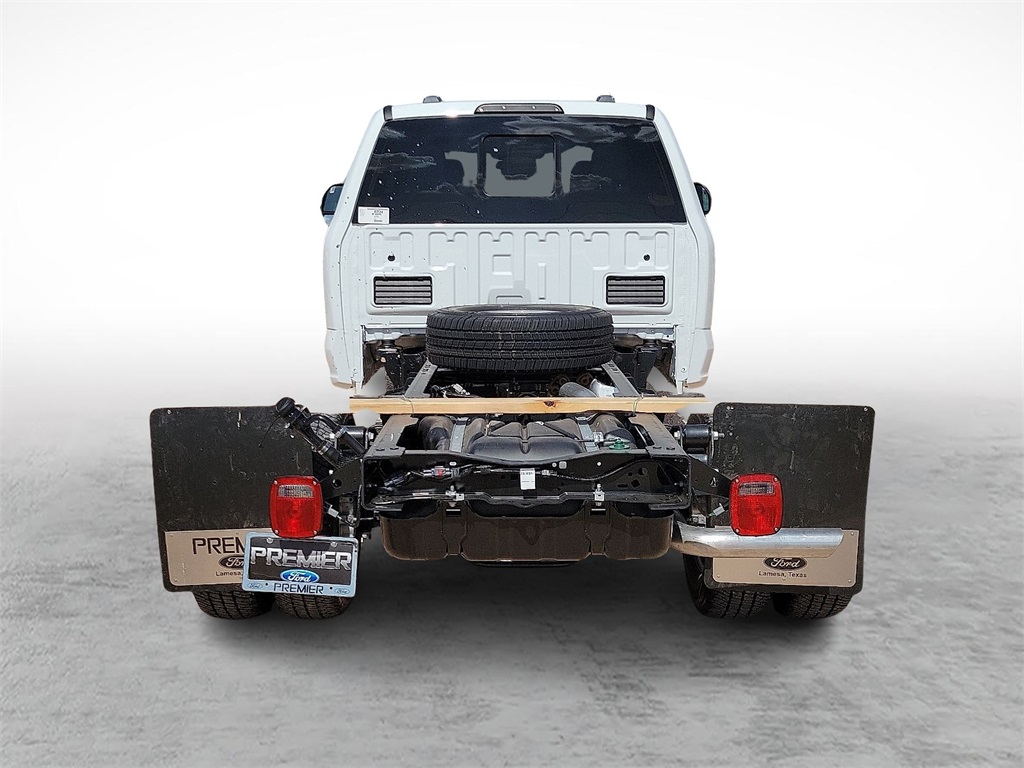 2025 Ford F-350 photo 9