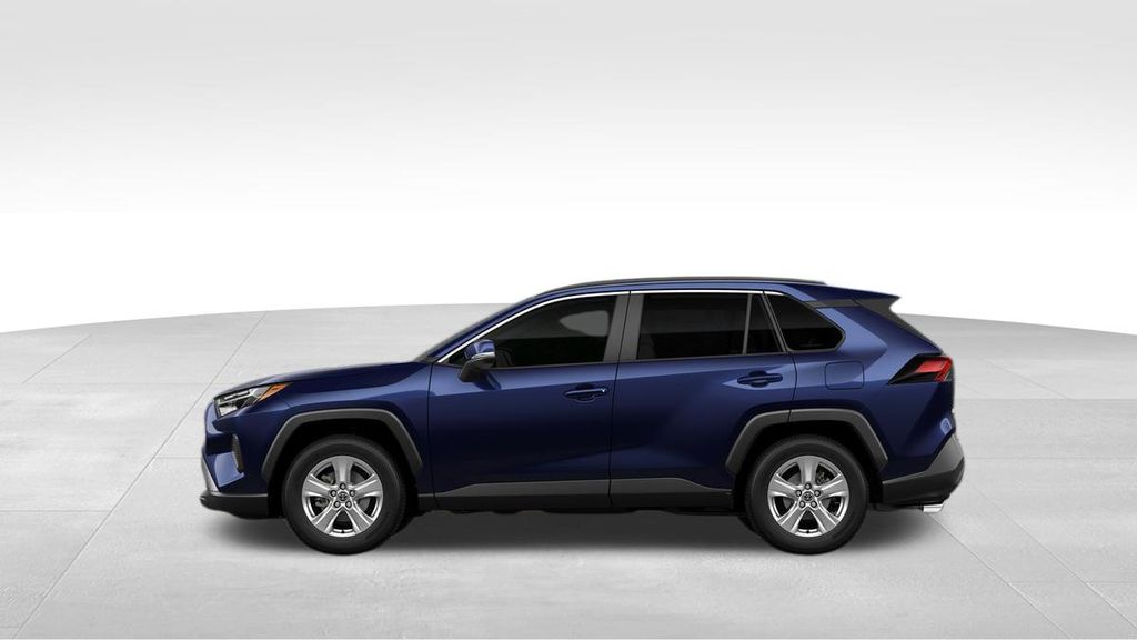 2025 Toyota RAV4 XLE photo 4