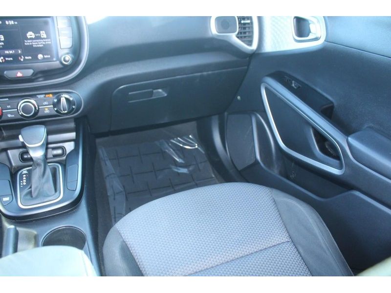 2023 Kia Soul LX photo 15