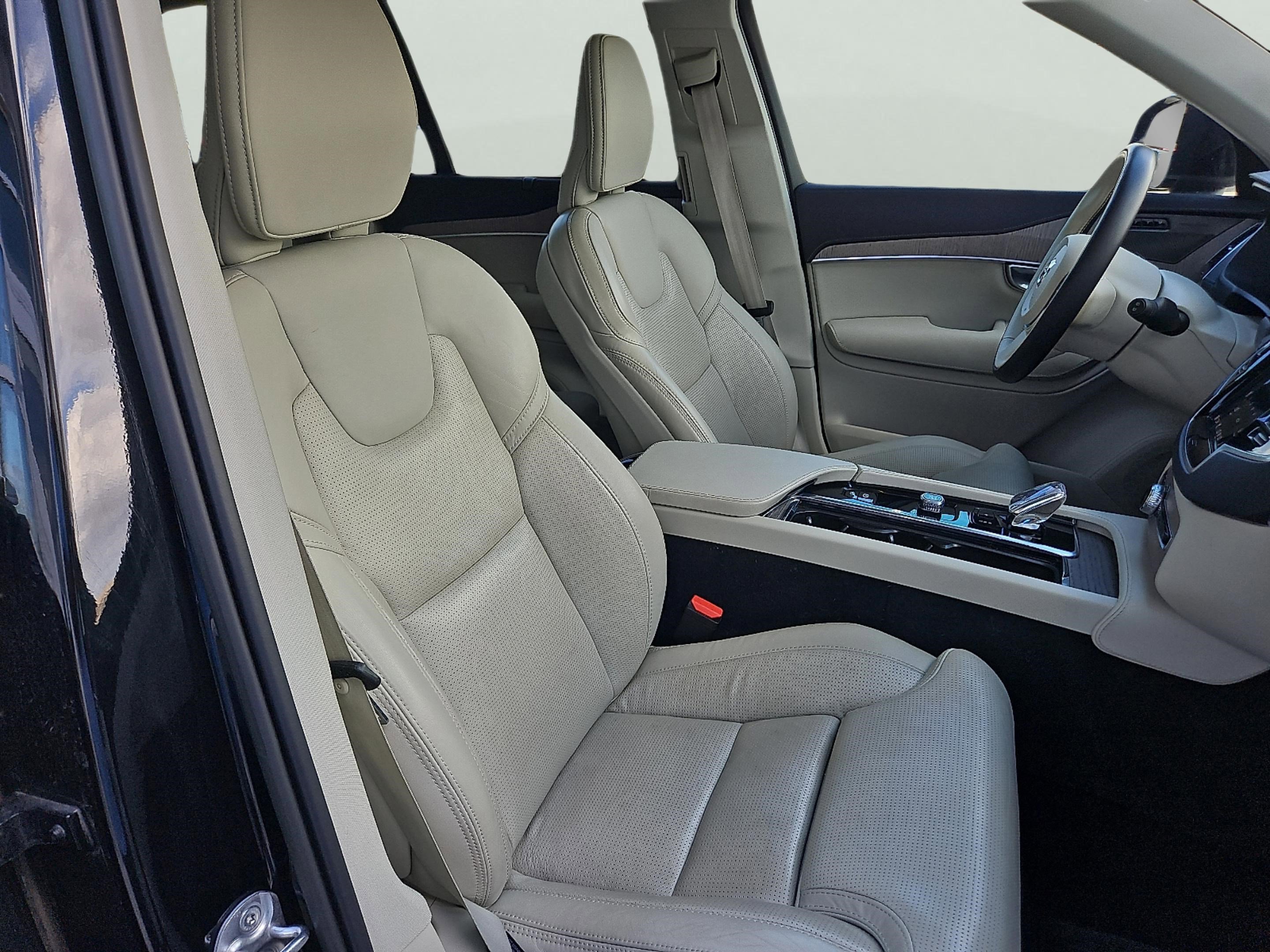2023 Volvo XC90 Ultimate photo 11