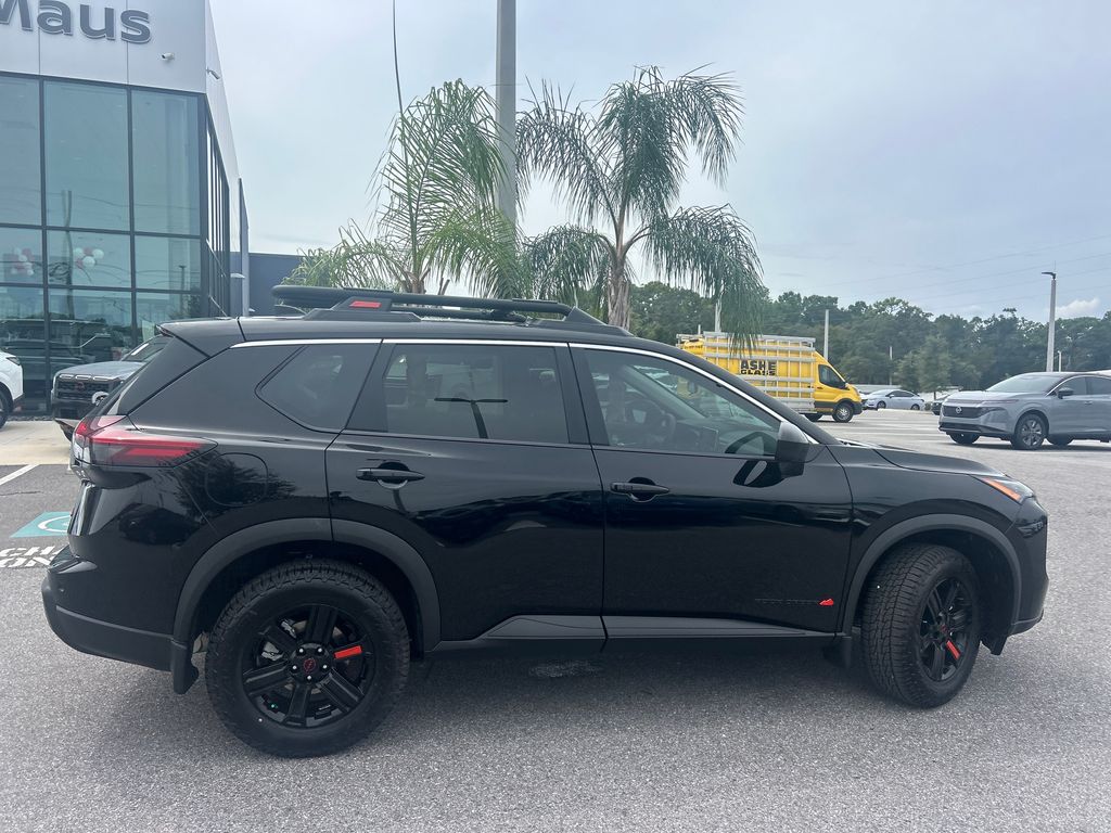 2026 Nissan Rogue SV photo 8