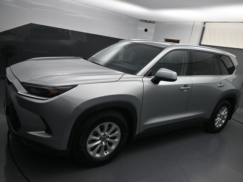 2024 Toyota Grand Highlander XLE photo 19
