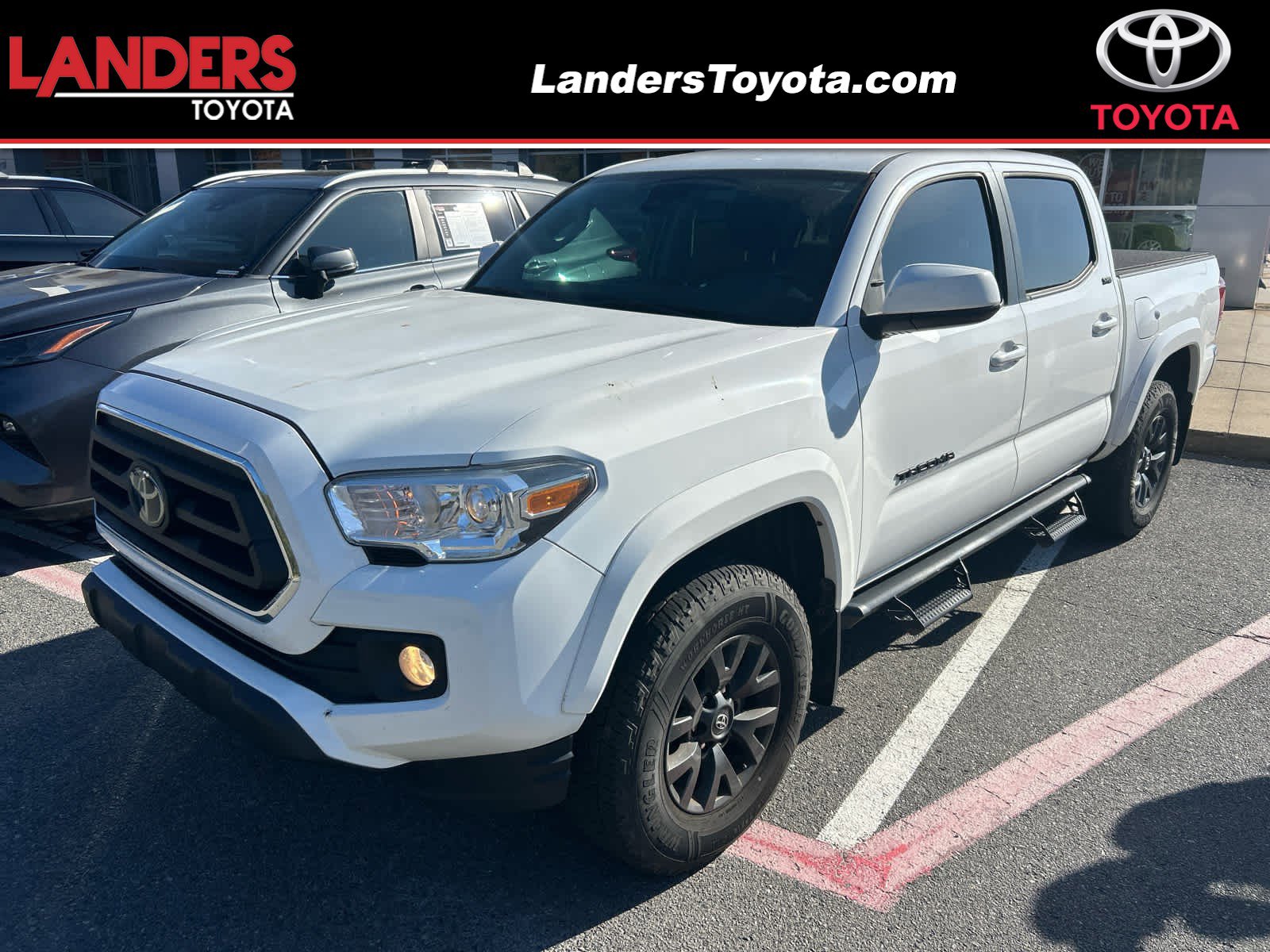 2022 Toyota Tacoma SR5's photo