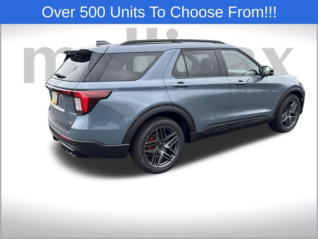 2025 Ford Explorer ST photo 3