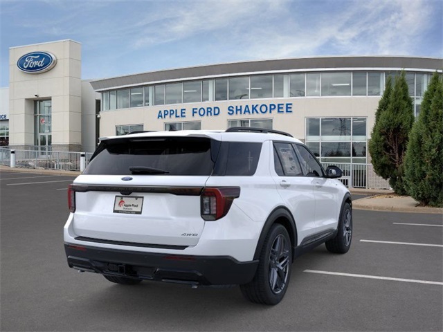 2025 Ford Explorer ST-Line photo 2