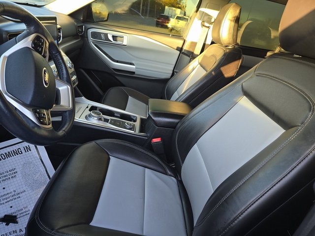 2022 Ford Explorer XLT photo 3