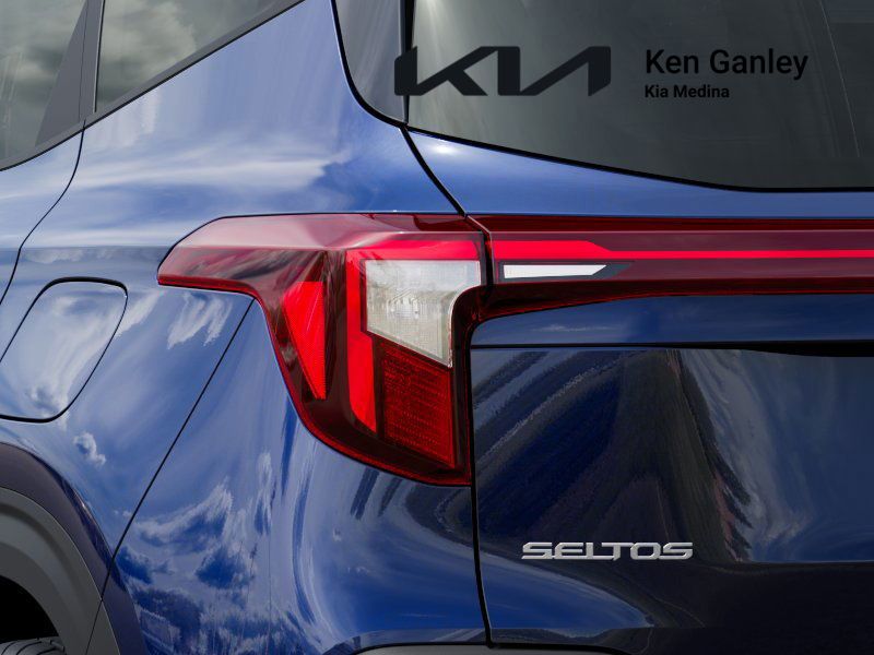 2026 Kia Seltos LX photo 9