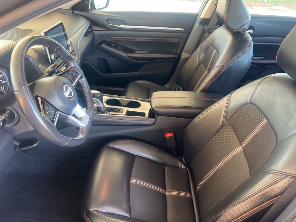2023 Nissan Altima 2.5 SR photo 4