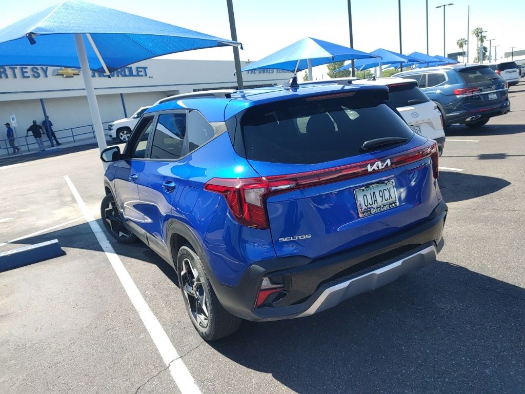 2025 Kia Seltos S photo 3