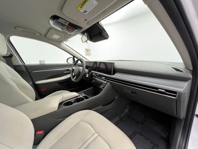 2024 Hyundai Sonata SEL photo 3