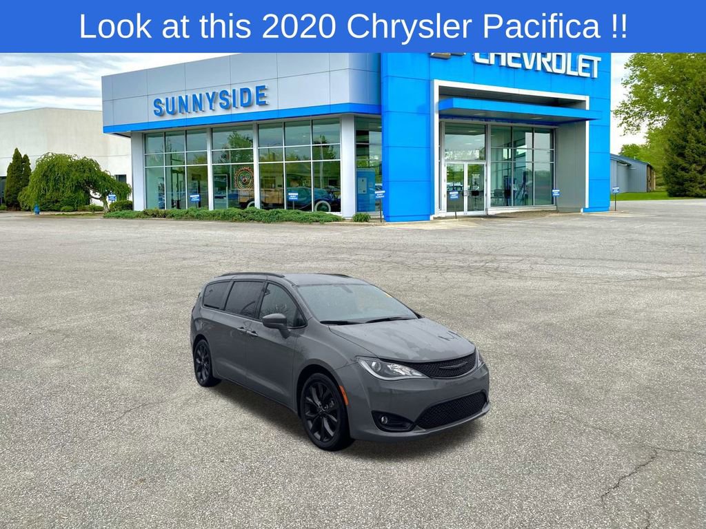 2020 Chrysler Pacifica Touring L