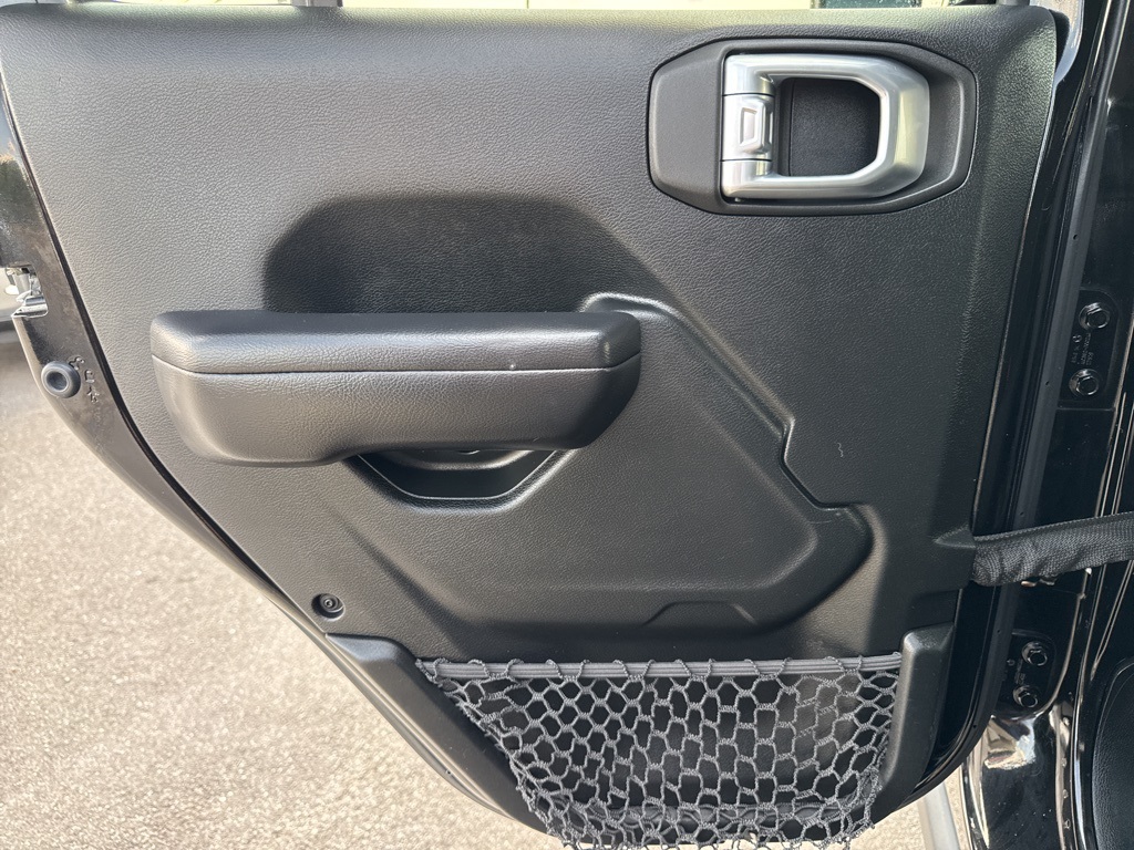 2020 Jeep Wrangler Unlimited Willys photo 16