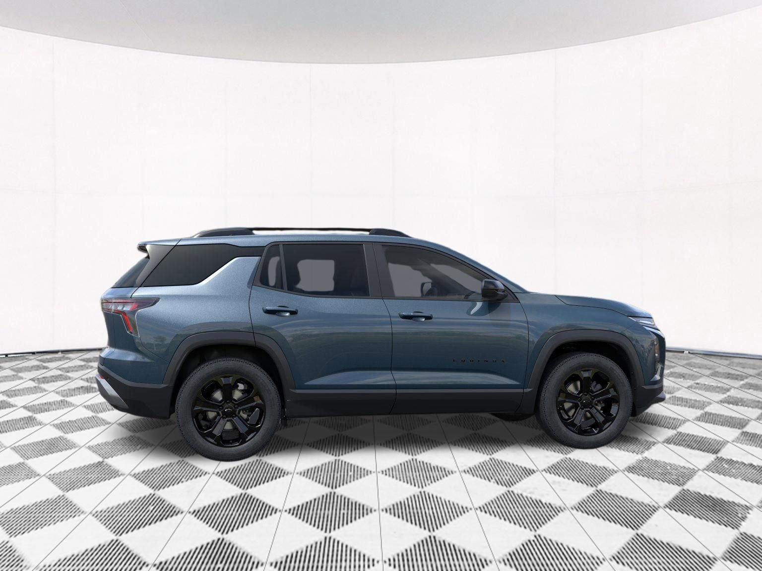 2026 Chevrolet Equinox LT photo 2