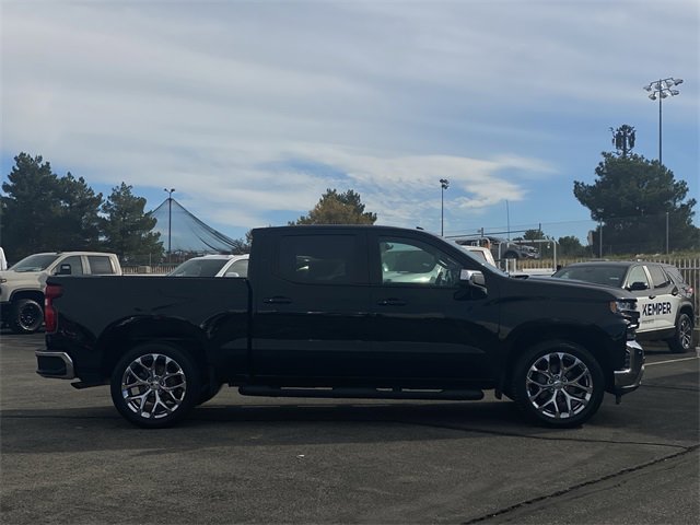 2019 Chevrolet Silverado 1500 LT photo 4