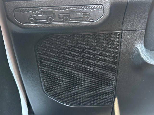 2025 Jeep Wrangler Sport photo 17