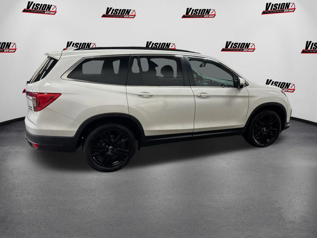 2022 Honda Pilot Special Edition photo 3