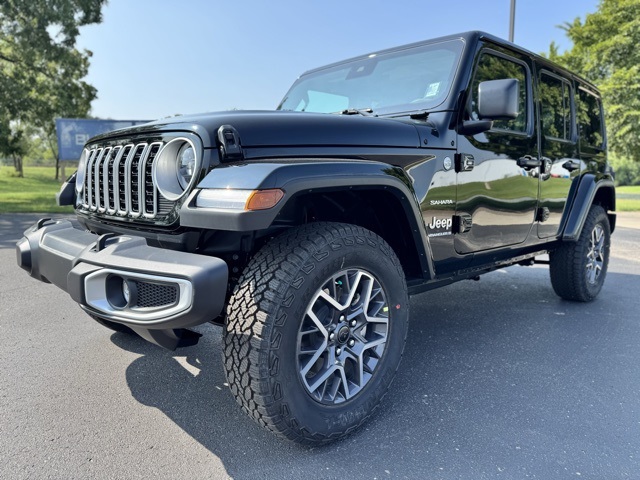 2024 Jeep Wrangler Sahara photo 3