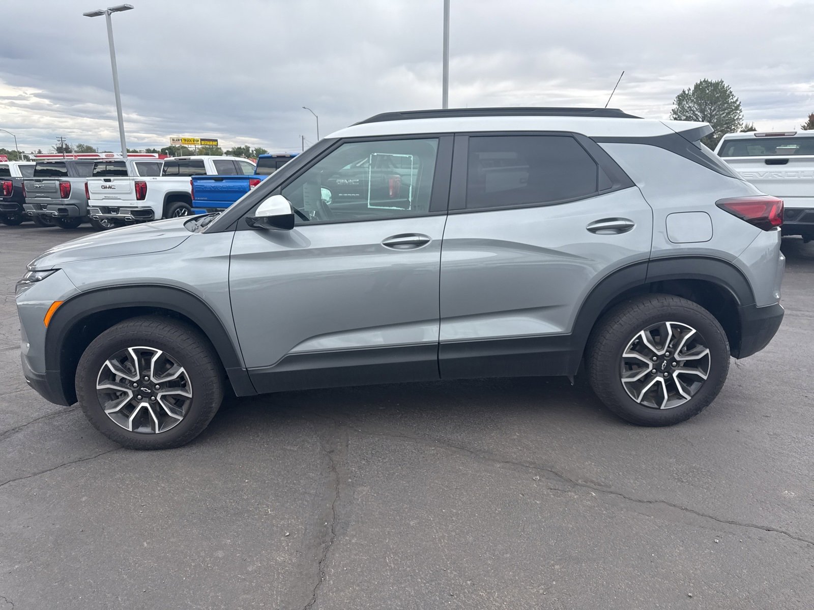 2025 Chevrolet Trailblazer ACTIV photo 2