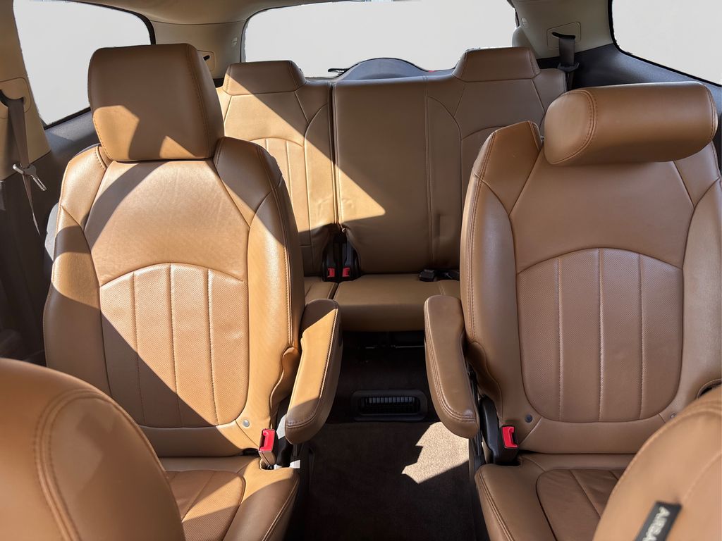 2017 Buick Enclave Leather photo 16
