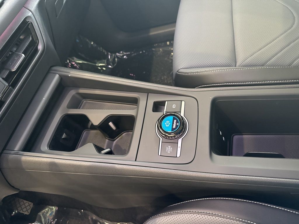 2025 Volkswagen Tiguan SE photo 20