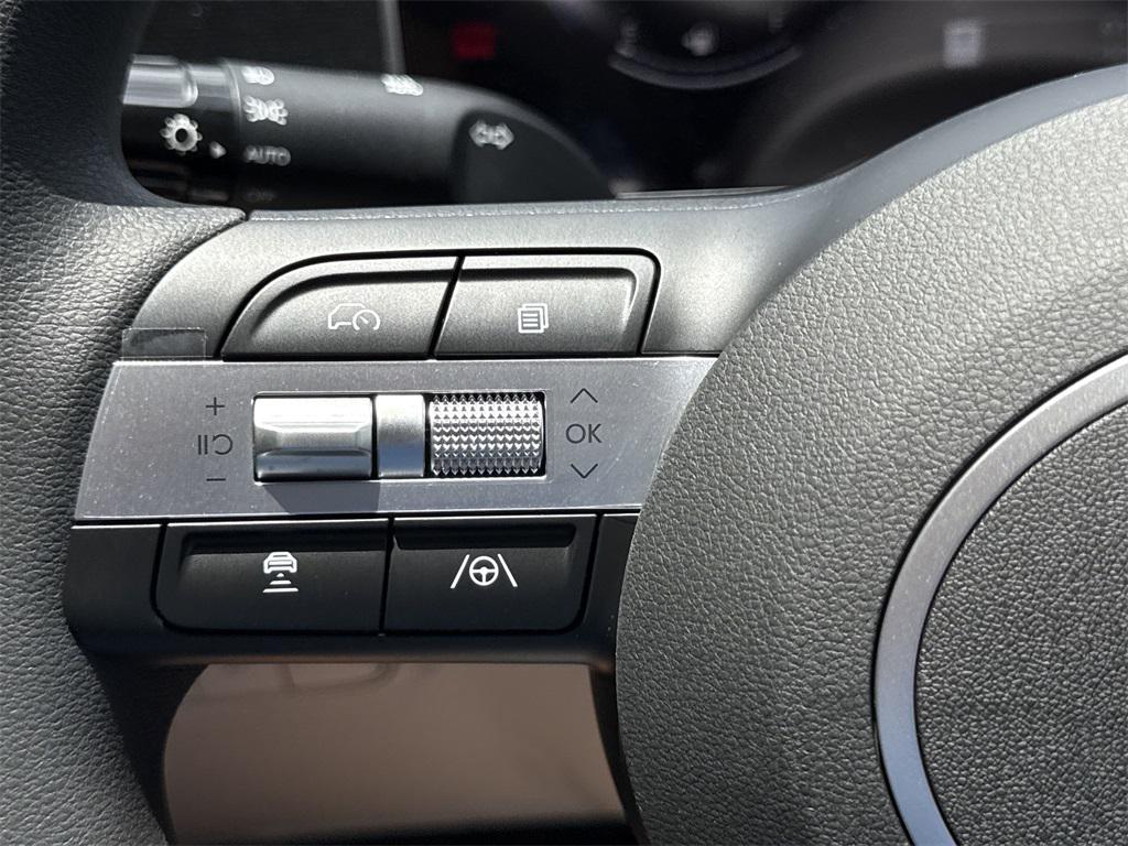2025 Hyundai Tucson SE photo 18