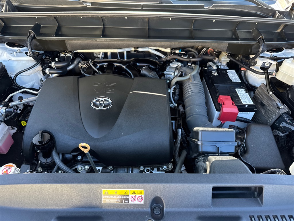 2022 Toyota Highlander XLE photo 7