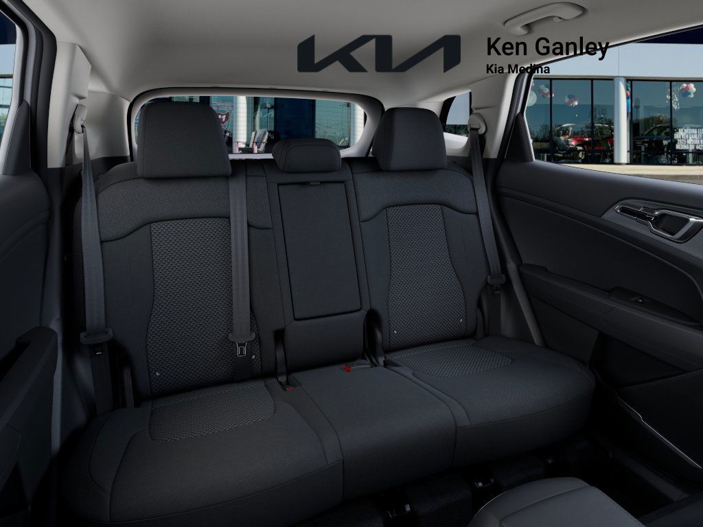 2026 Kia Sportage LX photo 13