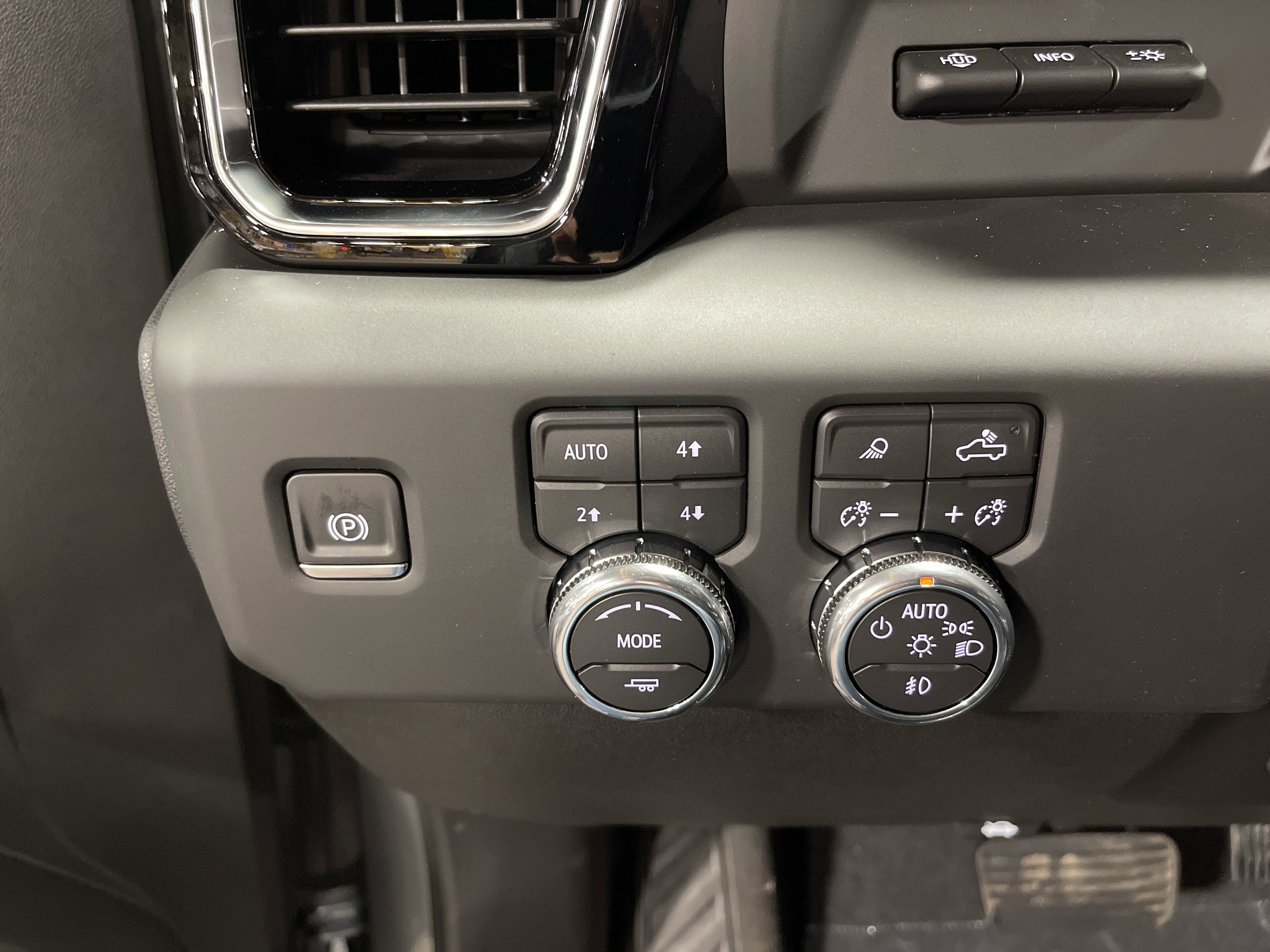 2026 Gmc Sierra 2500 HD Denali photo 11