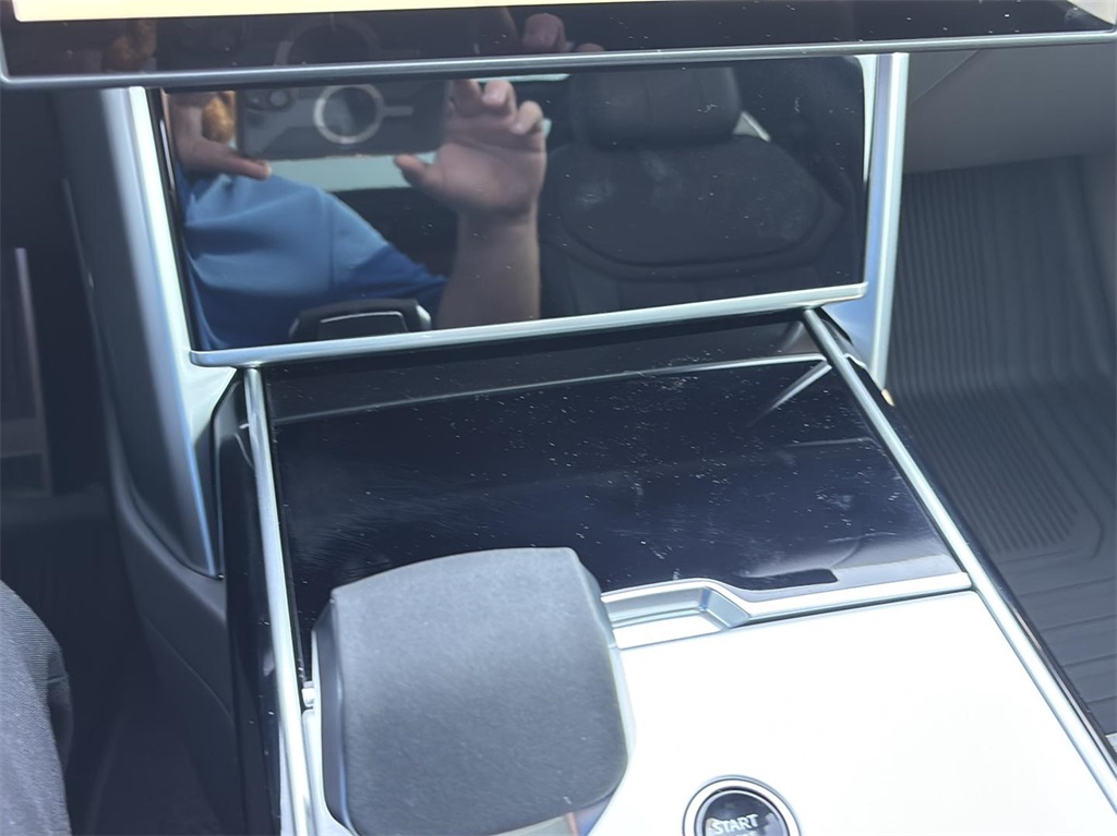 2025 Land Rover Range Rover SE photo 25