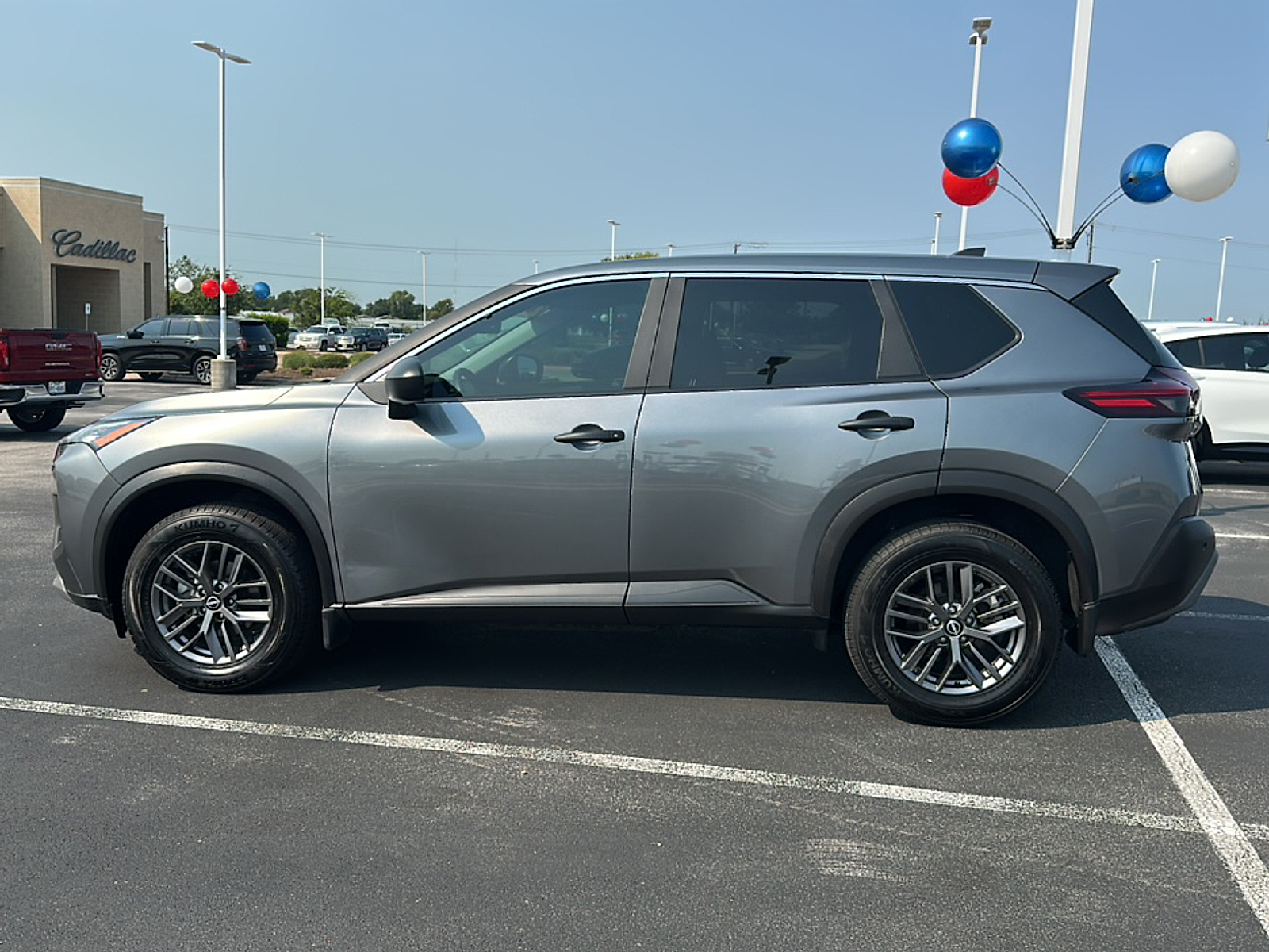 2023 Nissan Rogue S AWD photo 2