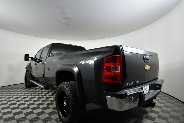 2012 Chevrolet Silverado 3500HD LTZ photo 12