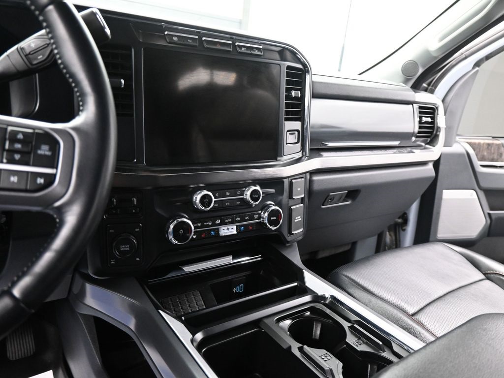 2024 Ford F-250 photo 3
