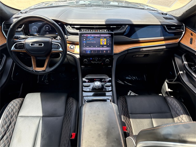 2023 Jeep Grand Cherokee Summit photo 11
