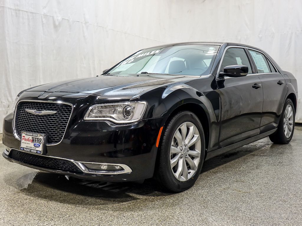 2016 Chrysler 300 Limited