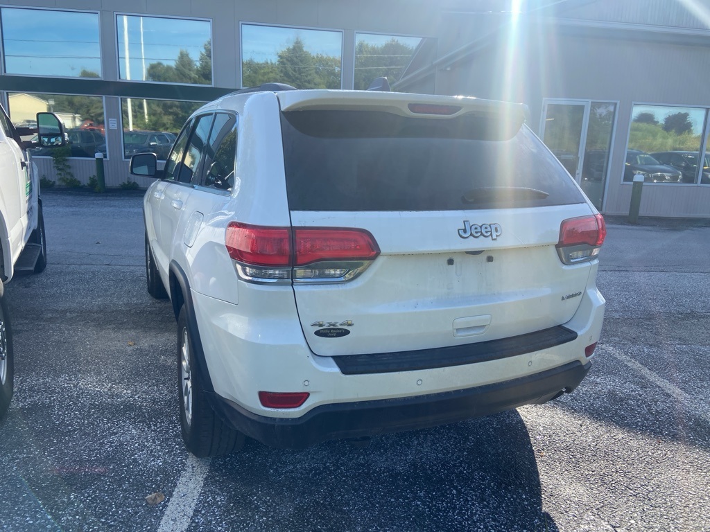 2018 Jeep Grand Cherokee Laredo photo 3