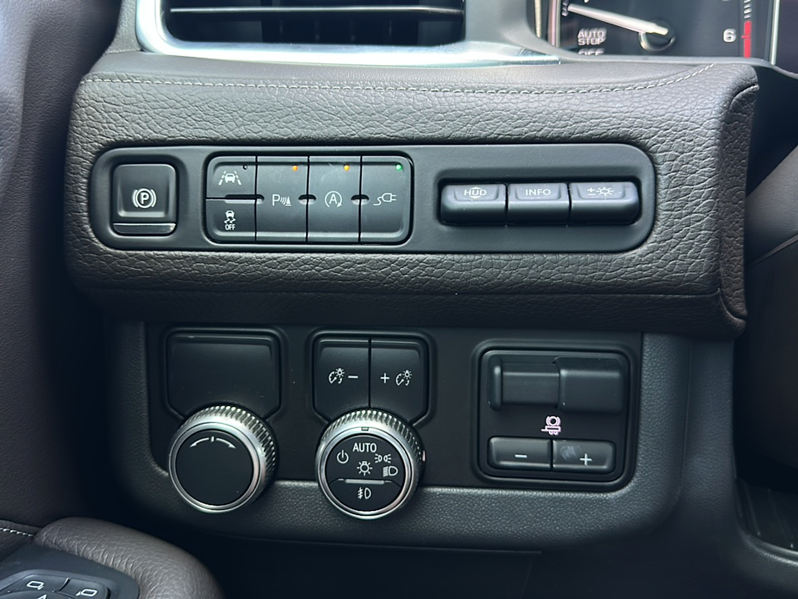 2021 Gmc Yukon Denali photo 15