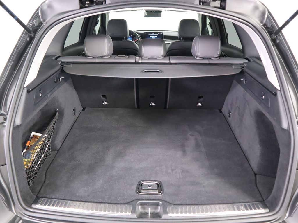 2022 Mercedes Benz GLC 300 photo 27