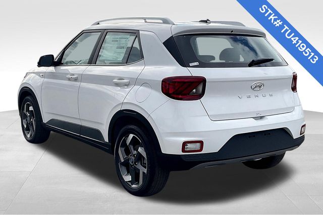 2026 Hyundai Venue SEL photo 3