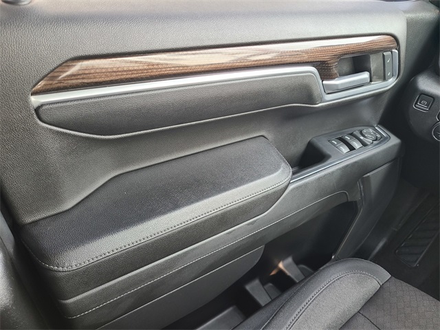 2023 Chevrolet Silverado 1500 RST photo 27