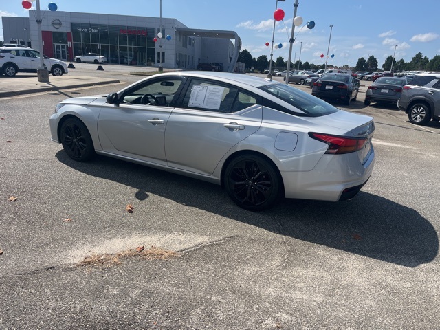 2024 Nissan Altima 2.5 SR photo 4