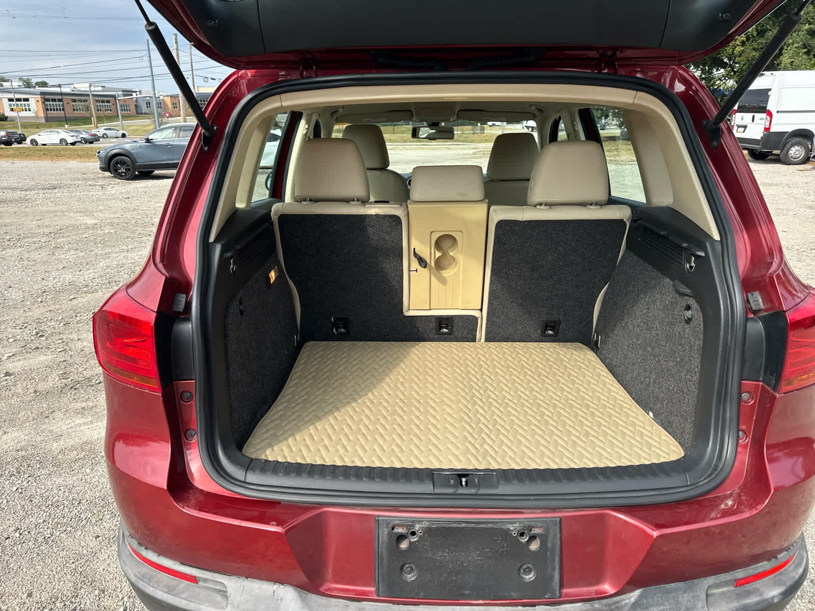 2016 Volkswagen Tiguan R-Line SEL photo 11