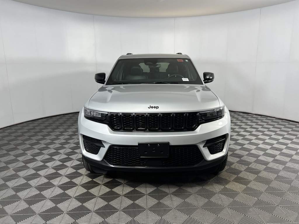 2024 Jeep Grand Cherokee Altitude X photo 3