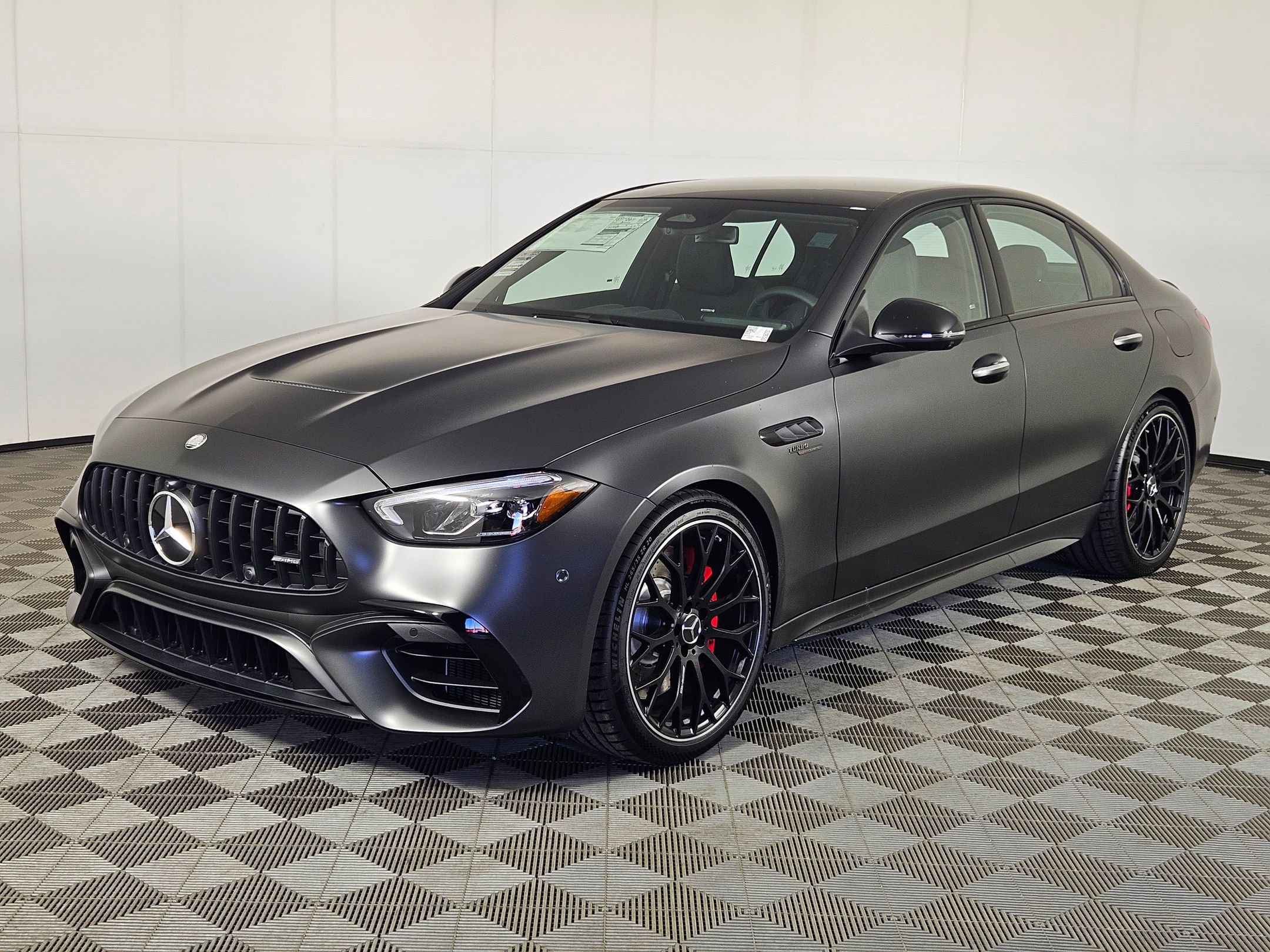 2025 Mercedes Benz C AMG 63 S E PERFORMANCE 4MATIC photo 40