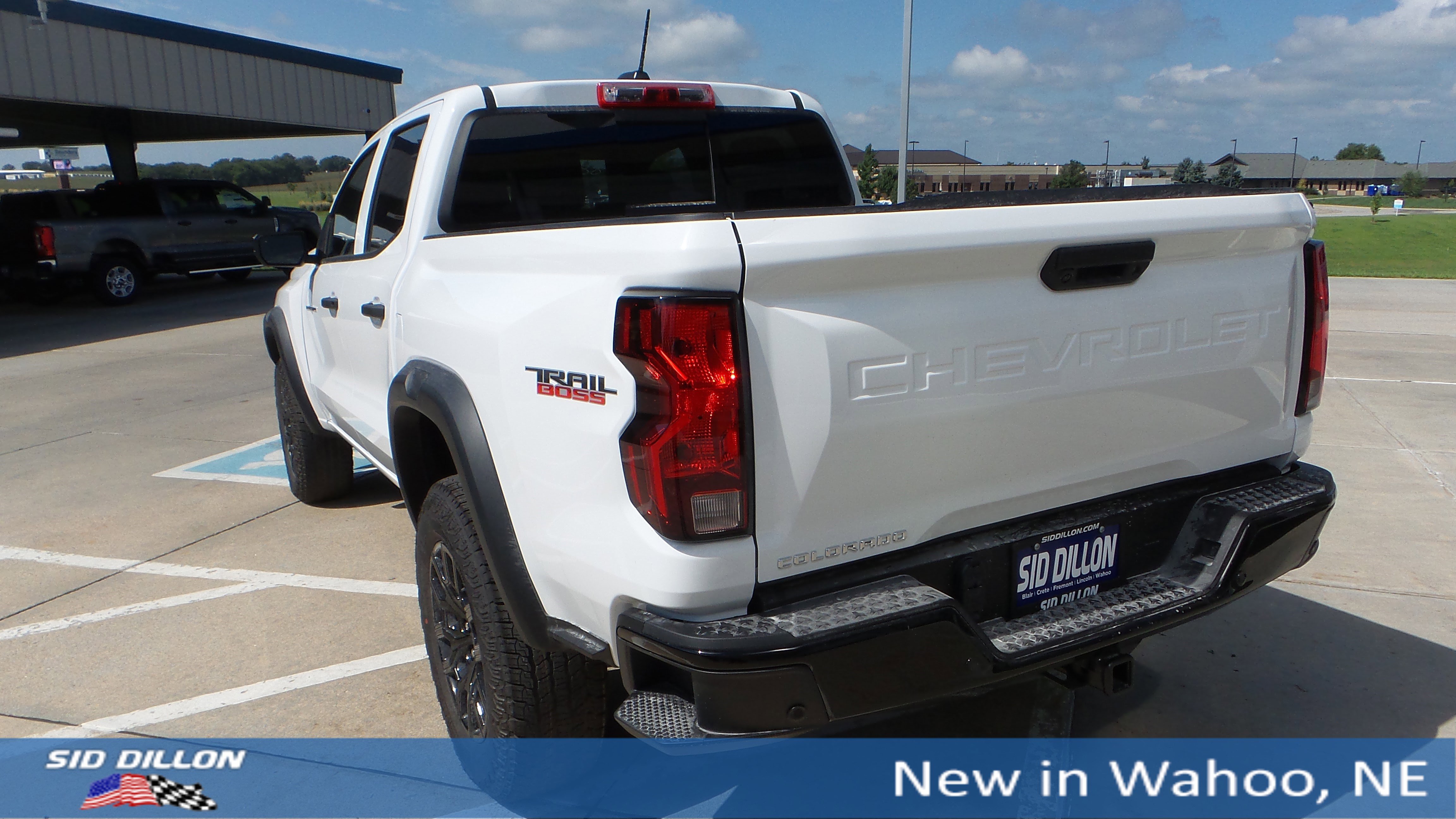 2026 Chevrolet Colorado Trail Boss photo 2