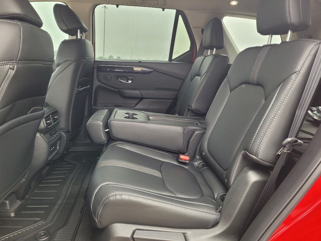 2025 Honda Pilot Touring photo 14