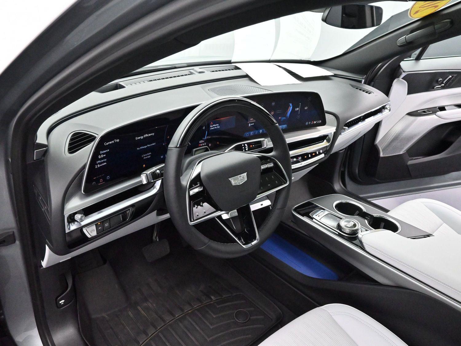 2024 Cadillac Lyriq Luxury photo 14