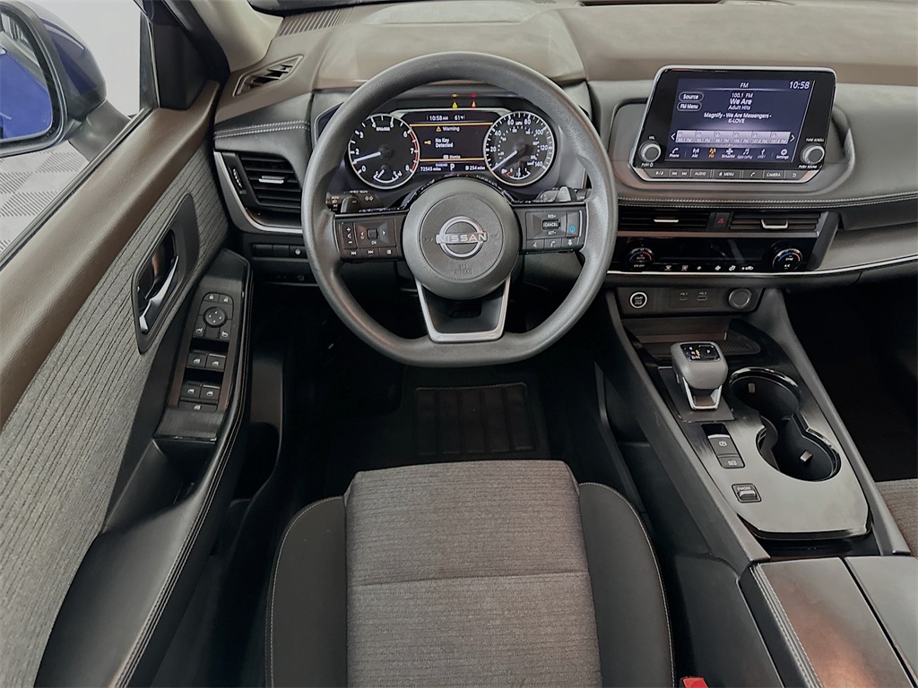 2023 Nissan Rogue SV photo 2