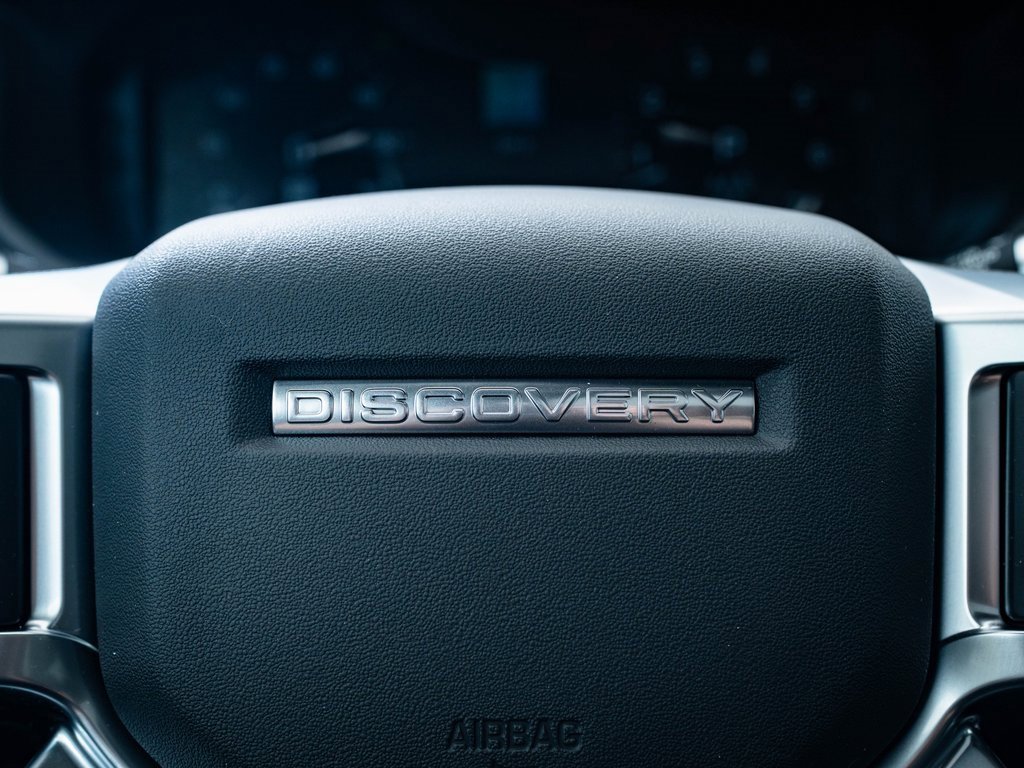 2025 Land Rover Discovery SE photo 29